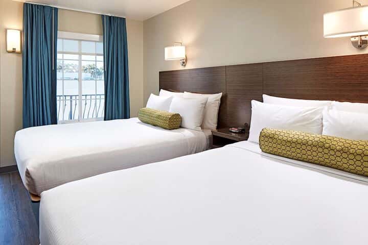 Room 2 of 25