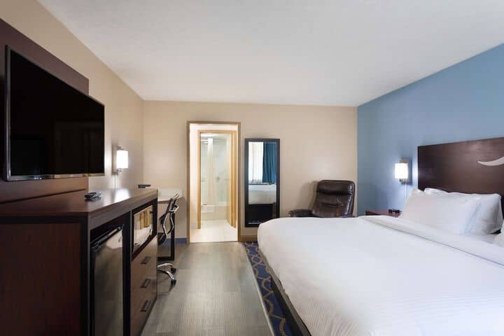 Room 16 of 37