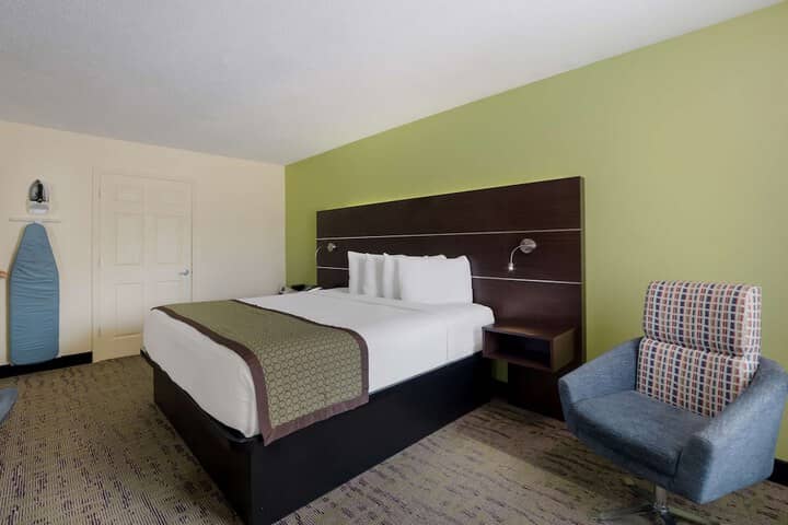 Room 19 of 32