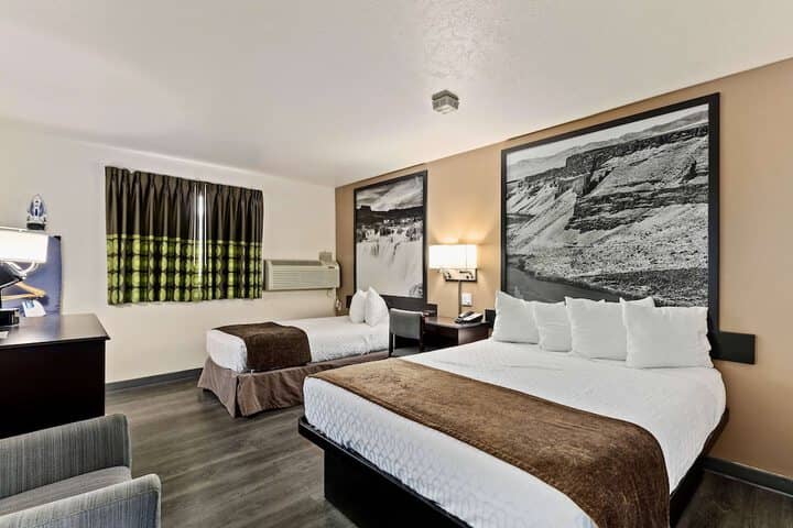 Room 7 of 36