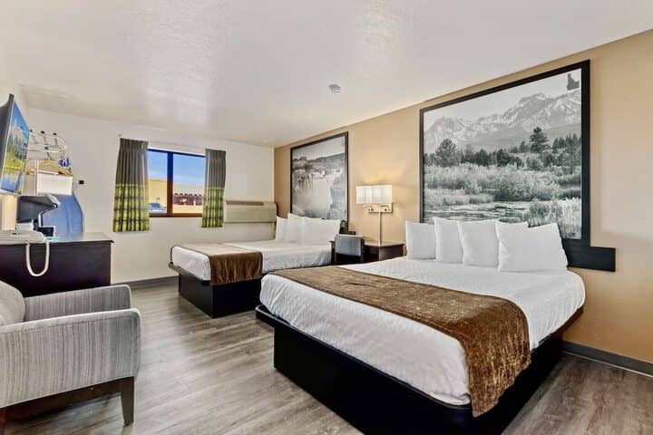 Room 16 of 36