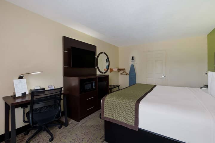 Room 20 of 32