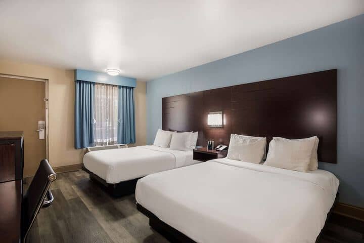 Room 5 of 37