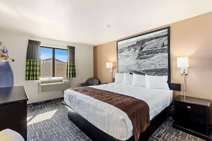 Room 22 of 36