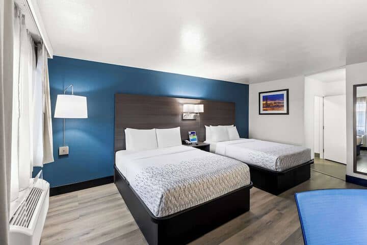 Room 18 of 89