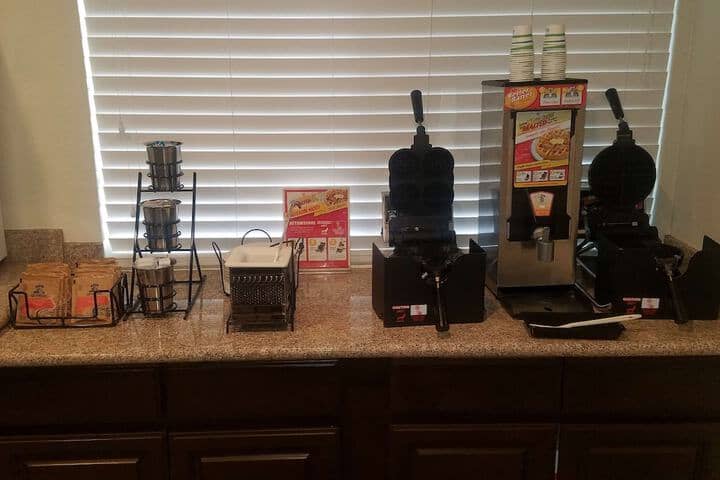 Breakfast/Coffee Service 29 of 33