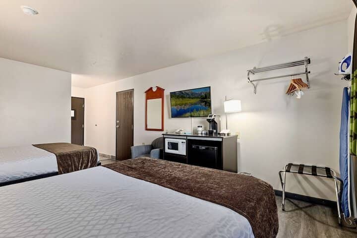 Room 14 of 36