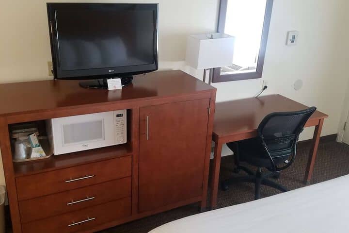 Room 15 of 33