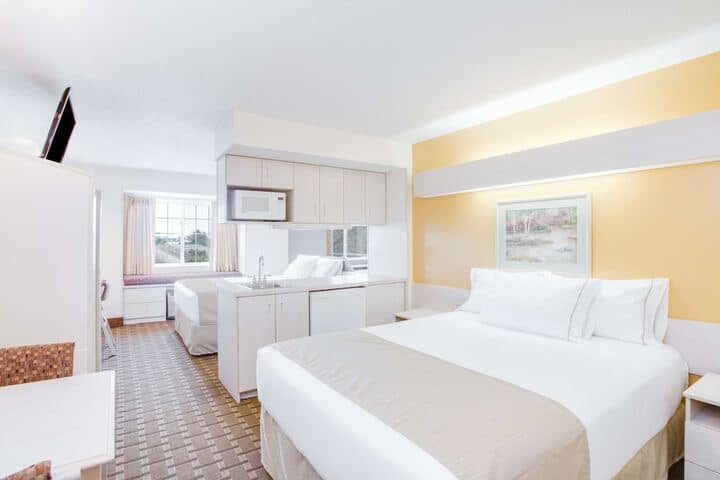 Room 3 of 18