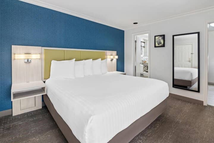 Room 33 of 56