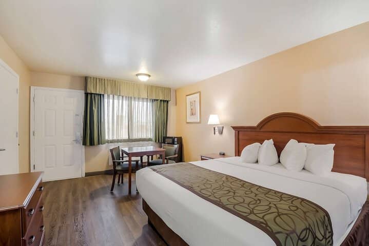 Room 8 of 26