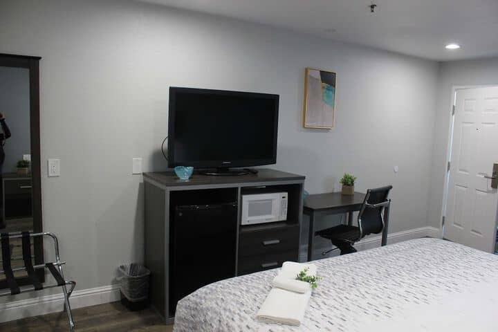 Room 3 of 11