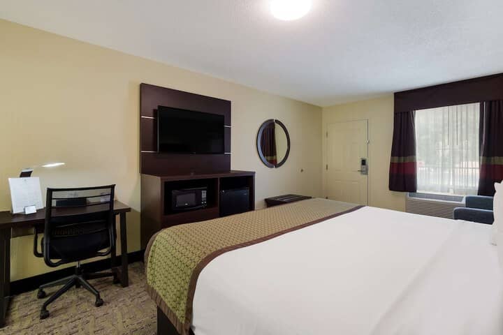 Room 18 of 32