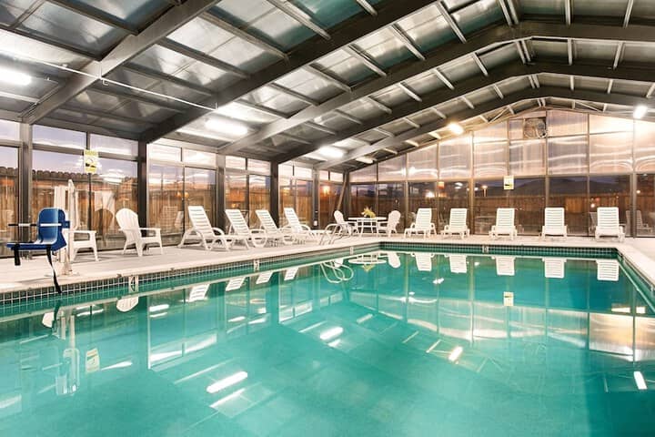 Pool 22 of 26