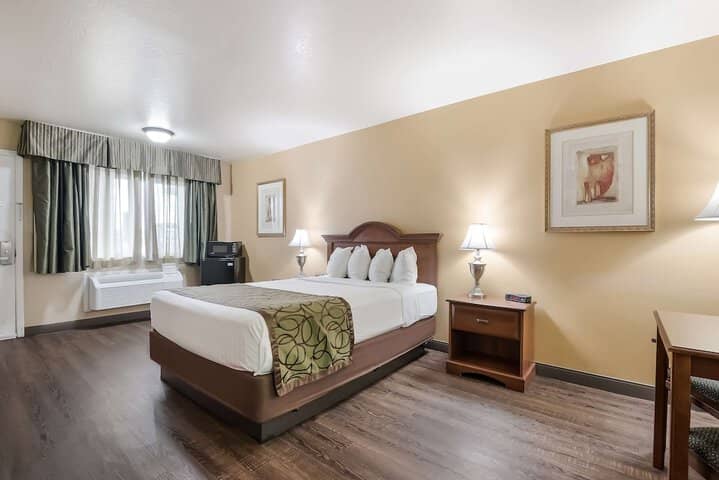 Room 17 of 26