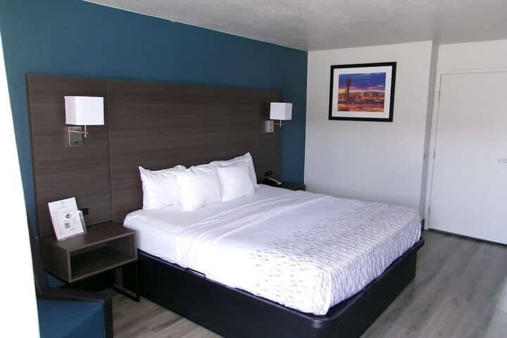Room 13 of 89