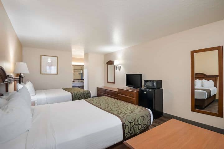 Room 15 of 26