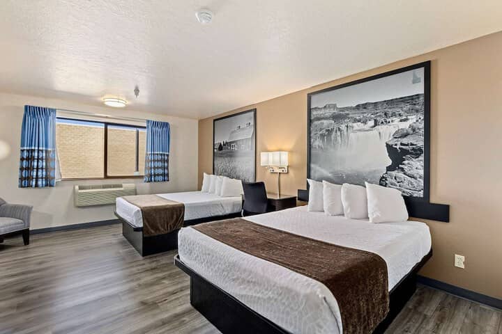 Room 10 of 36