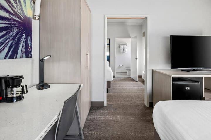 Room 25 of 56